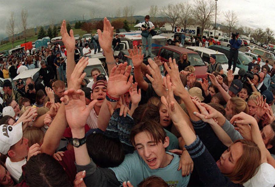 Rodolfo Gonzalez/Rocky Mountain News - April 21, 1999